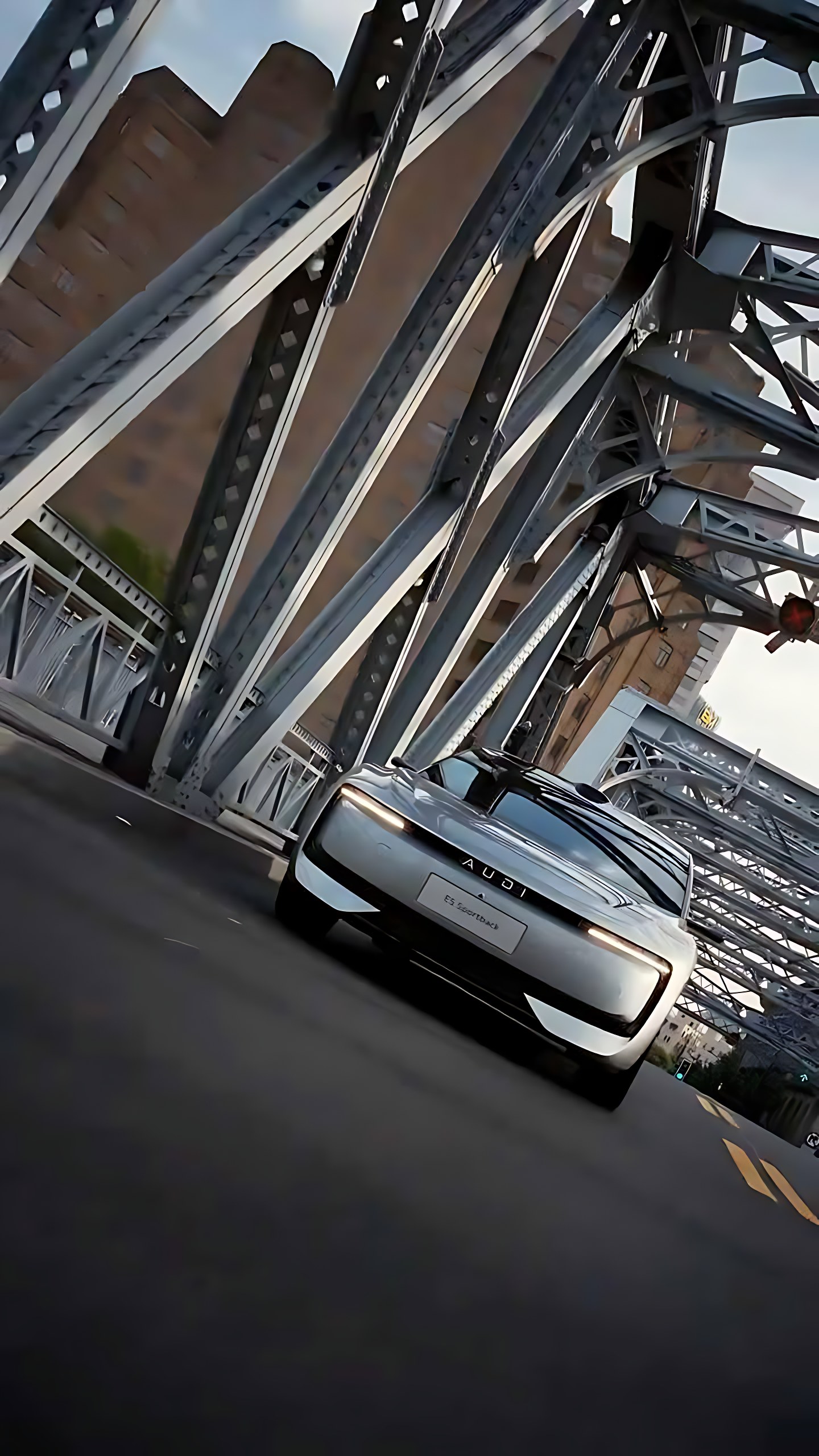 AUDI 奥迪 · 空间 画面 3